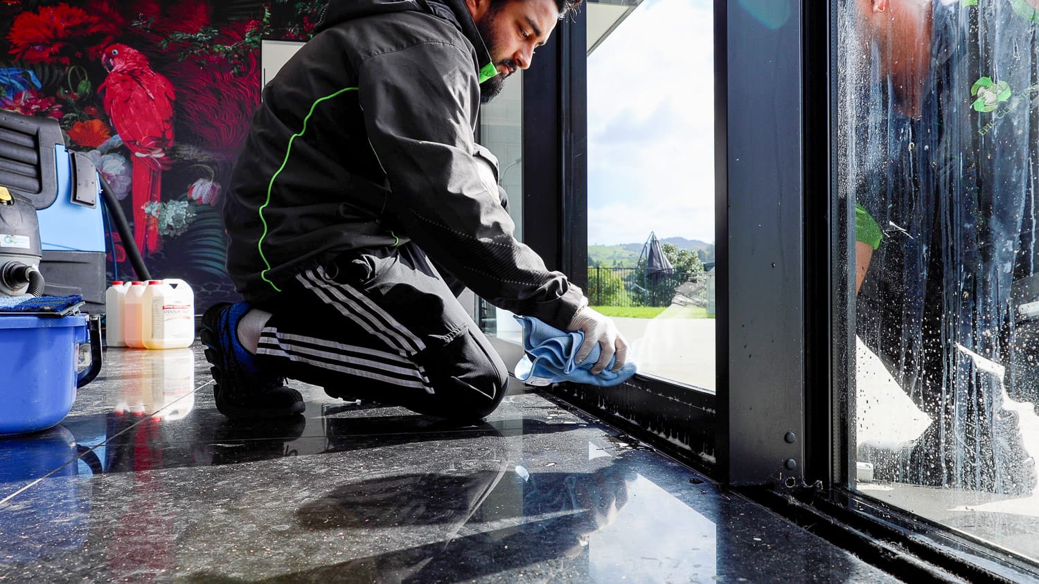 4 Common Mistakes To Avoid When Cleaning Your Windows